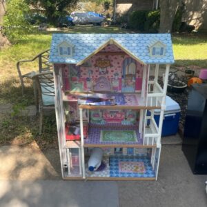 Doll House for sale in SW Austin Texas
